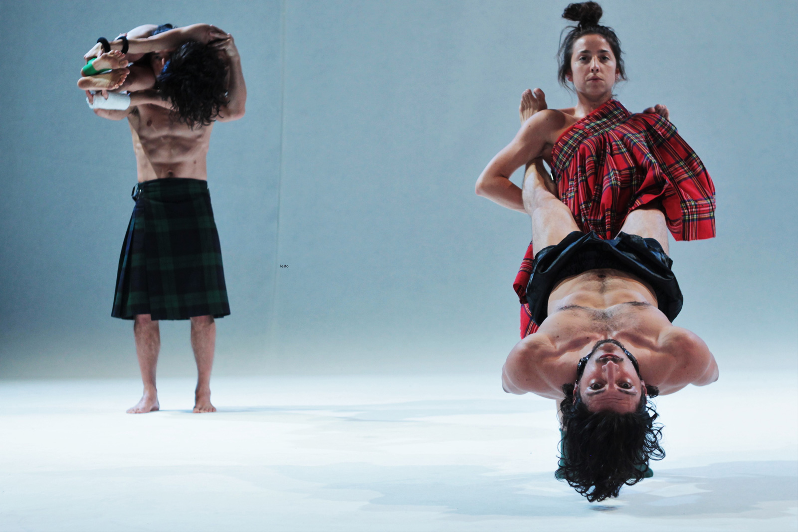 Coereografia di 4 quattro ballerini in coppia uomo e donna